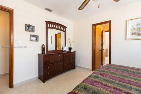 Casa en venta en Tavernier, Florida, 4 dormitorios, 173.54 m2 № 983514 - foto 20