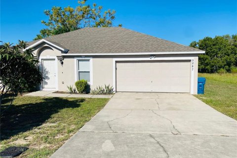 House in Spring Hill, Florida 3 bedrooms, 129.88 sq.m. № 1383818 - photo 1