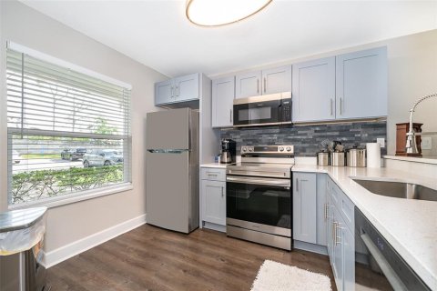 Condo in Orlando, Florida, 1 bedroom  № 1383803 - photo 8