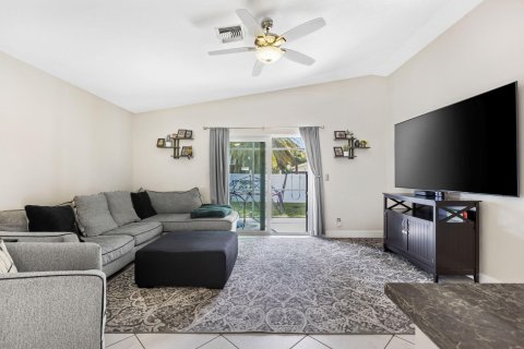 Casa en venta en Deerfield Beach, Florida, 4 dormitorios, 151.43 m2 № 1096687 - foto 29