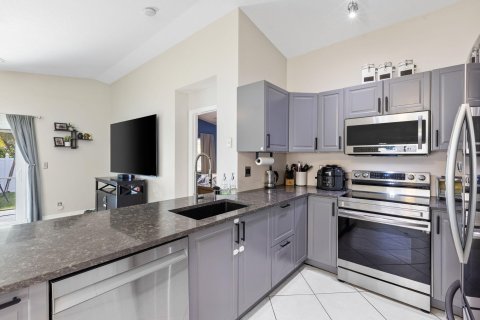 Villa ou maison à vendre à Deerfield Beach, Floride: 4 chambres, 151.43 m2 № 1096687 - photo 25