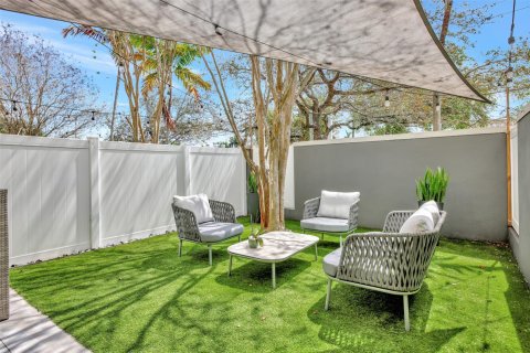 Adosado en venta en Fort Lauderdale, Florida, 3 dormitorios, 163.69 m2 № 1096708 - foto 13