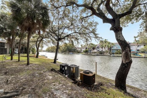Townhouse in Tampa, Florida 3 bedrooms, 149.57 sq.m. № 964533 - photo 25