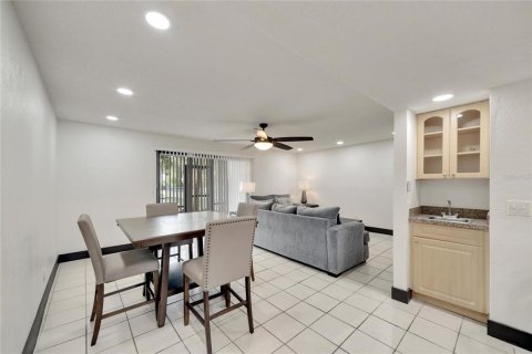 Townhouse in Tampa, Florida 3 bedrooms, 149.57 sq.m. № 964533 - photo 16