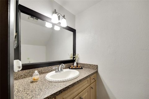 Townhouse in Tampa, Florida 3 bedrooms, 149.57 sq.m. № 964533 - photo 28