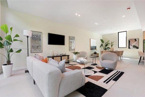 Townhouse in Miami, Florida 3 bedrooms, 187.76 sq.m. № 1387861 - photo 1