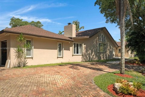 Casa en venta en Palmetto Bay, Florida, 3 dormitorios, 325.16 m2 № 1145728 - foto 3