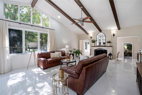 Casa en venta en Palmetto Bay, Florida, 3 dormitorios, 325.16 m2 № 1145728 - foto 28