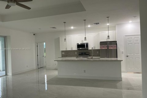 Casa en venta en Lehigh Acres, Florida, 3 dormitorios, 157.75 m2 № 747223 - foto 9