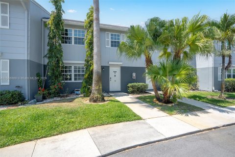 Touwnhouse à vendre à Davie, Floride: 3 chambres, 124.49 m2 № 1181420 - photo 11