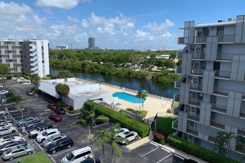 Copropriété à vendre à Aventura, Floride: 3 chambres, 137.68 m2 № 1181319 - photo 4