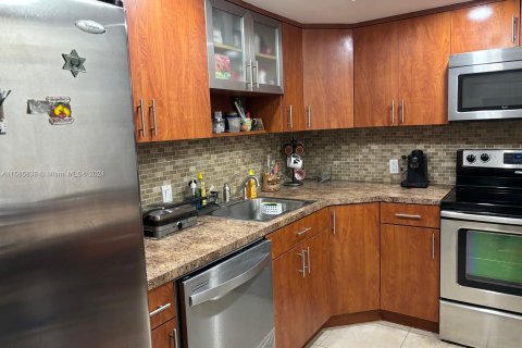 Condo in Aventura, Florida, 3 bedrooms  № 1181319 - photo 23