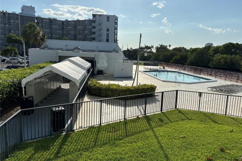 Condo in Aventura, Florida, 3 bedrooms  № 1181319 - photo 10