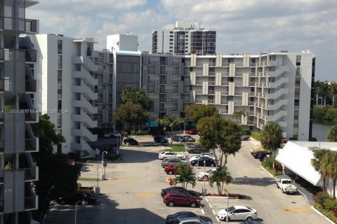 Condo in Aventura, Florida, 3 bedrooms  № 1181319 - photo 3