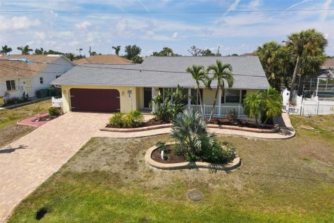 Villa ou maison à louer à Englewood, Floride: 2 chambres, 107.77 m2 № 444790 - photo 3