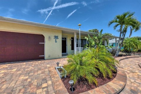 Casa en alquiler en Englewood, Florida, 2 dormitorios, 107.77 m2 № 444790 - foto 4