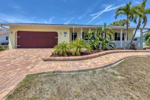 Villa ou maison à louer à Englewood, Floride: 2 chambres, 107.77 m2 № 444790 - photo 1