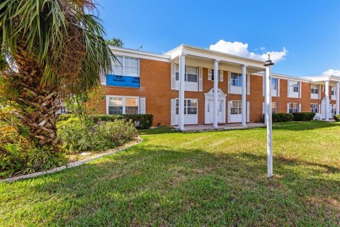 Condominio en venta en Port Charlotte, Florida, 2 dormitorios, 95.13 m2 № 791164 - foto 2