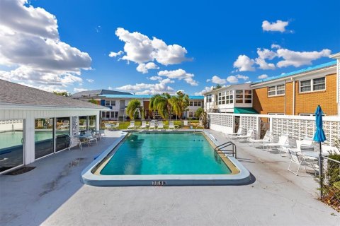 Condominio en venta en Port Charlotte, Florida, 2 dormitorios, 95.13 m2 № 791164 - foto 4