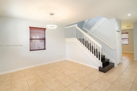 Casa en venta en Miami, Florida, 4 dormitorios, 237.55 m2 № 1415455 - foto 7