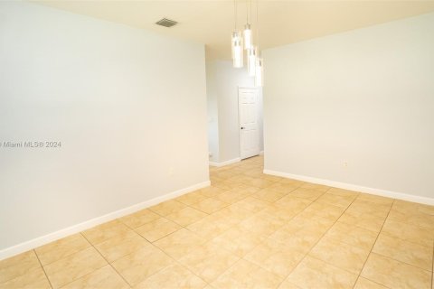 Casa en venta en Miami, Florida, 4 dormitorios, 237.55 m2 № 1415455 - foto 10