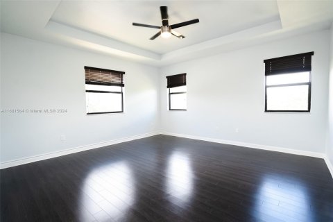 Casa en venta en Miami, Florida, 4 dormitorios, 237.55 m2 № 1415455 - foto 20