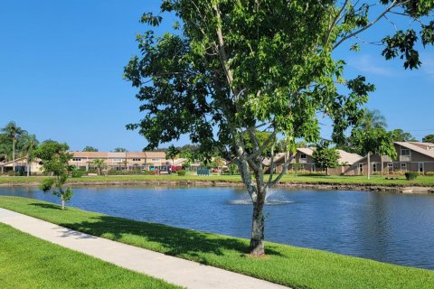 Townhouse in Jupiter, Florida 3 bedrooms, 150.5 sq.m. № 1208104 - photo 5