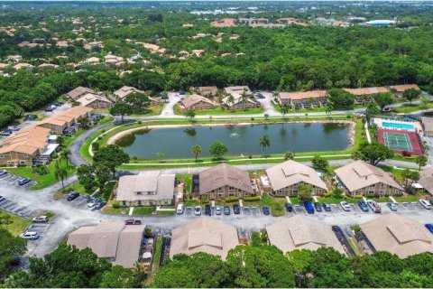 Townhouse in Jupiter, Florida 3 bedrooms, 150.5 sq.m. № 1208104 - photo 1