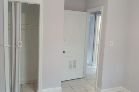 House in Jacksonville, Florida 2 bedrooms № 951360 - photo 8