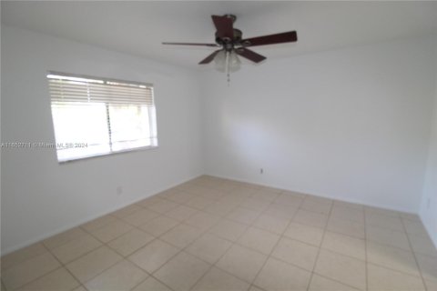 Condo in Coral Springs, Florida, 2 bedrooms  № 1345955 - photo 7