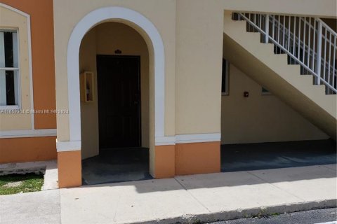 Condominio en alquiler en Homestead, Florida, 2 dormitorios, 84.91 m2 № 1345707 - foto 1