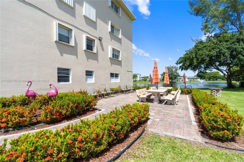 Condo in Deerfield Beach, Florida, 2 bedrooms  № 1345954 - photo 21