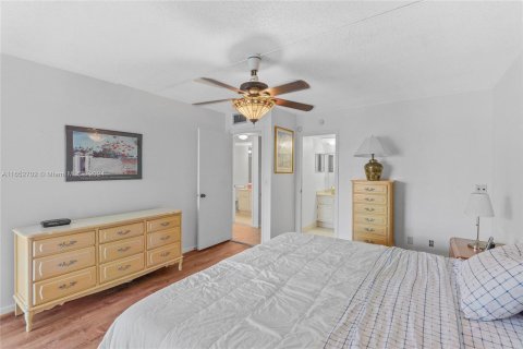 Condo in Deerfield Beach, Florida, 2 bedrooms  № 1345954 - photo 5