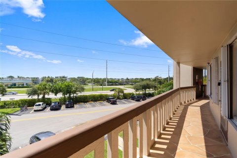 Condo in Deerfield Beach, Florida, 2 bedrooms  № 1345954 - photo 23