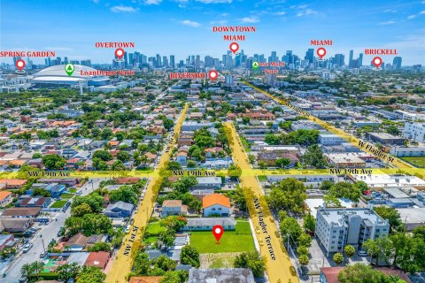 Propiedad comercial en venta en Miami, Florida № 1345953 - foto 19