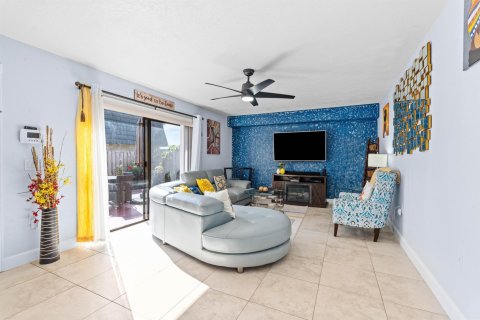 Touwnhouse à vendre à West Palm Beach, Floride: 2 chambres, 114.83 m2 № 979046 - photo 17
