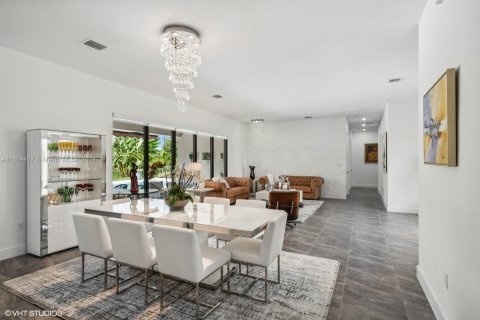 Villa ou maison à vendre à Davie, Floride: 6 chambres, 378.48 m2 № 1240461 - photo 5