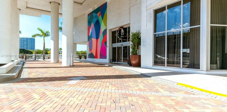 Condo in Hollywood, Florida, 2 bedrooms  № 1145612