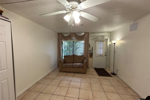 Copropriété à vendre à Coral Springs, Floride: 2 chambres, 69.96 m2 № 1141201 - photo 8