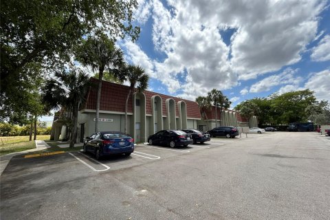 Copropriété à vendre à Coral Springs, Floride: 2 chambres, 69.96 m2 № 1141201 - photo 11