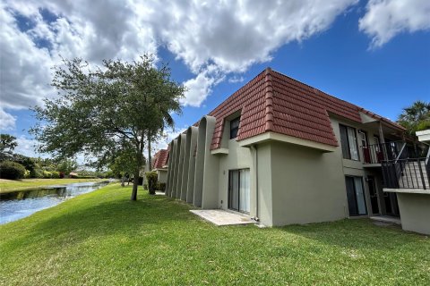 Condominio en venta en Coral Springs, Florida, 2 dormitorios, 69.96 m2 № 1141201 - foto 9