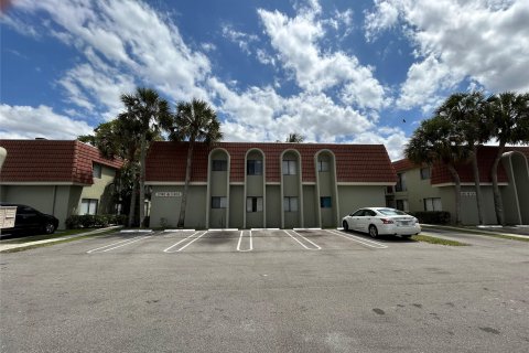 Condominio en venta en Coral Springs, Florida, 2 dormitorios, 69.96 m2 № 1141201 - foto 10