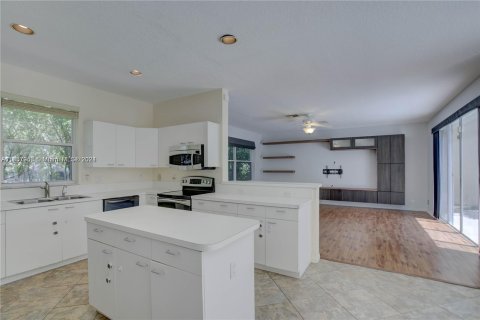 Casa en venta en Boca Raton, Florida, 5 dormitorios, 277.5 m2 № 1360216 - foto 18