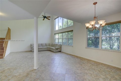 House in Boca Raton, Florida 5 bedrooms, 277.5 sq.m. № 1360216 - photo 14