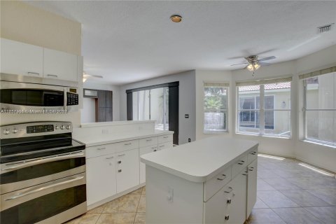 House in Boca Raton, Florida 5 bedrooms, 277.5 sq.m. № 1360216 - photo 19