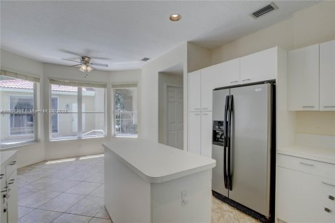 House in Boca Raton, Florida 5 bedrooms, 277.5 sq.m. № 1360216 - photo 20