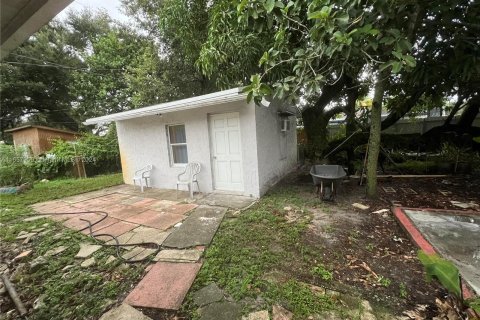 House in Miami Gardens, Florida 3 bedrooms, 114.64 sq.m. № 1360218 - photo 13