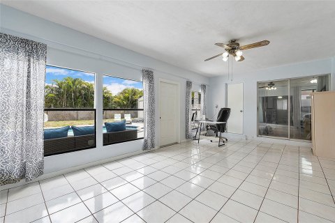 Casa en venta en Margate, Florida, 3 dormitorios, 205.41 m2 № 1189918 - foto 20