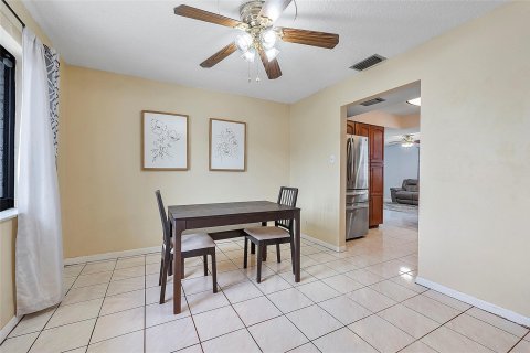 Casa en venta en Margate, Florida, 3 dormitorios, 205.41 m2 № 1189918 - foto 25