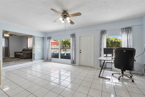 Casa en venta en Margate, Florida, 3 dormitorios, 205.41 m2 № 1189918 - foto 21